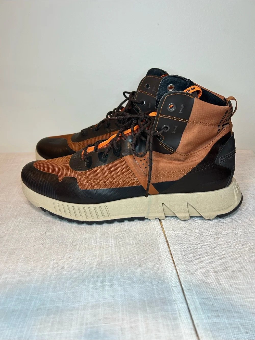 Sorel Men's Rush Brown High-Top Performance Sneakers waterproof